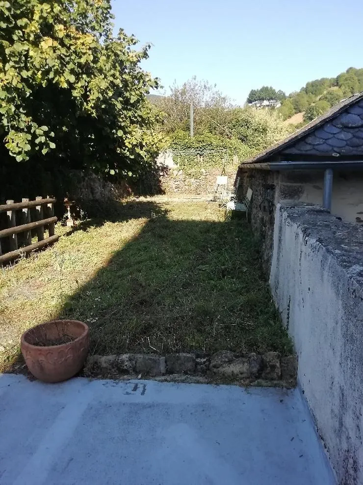Maison Lafayette Saint-Geniez-d'Olt Holiday home